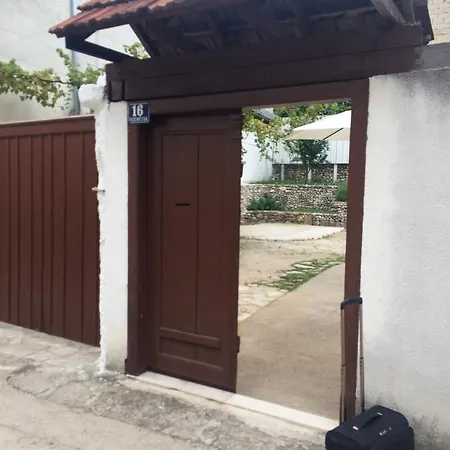 Stara Raja Апартаменты